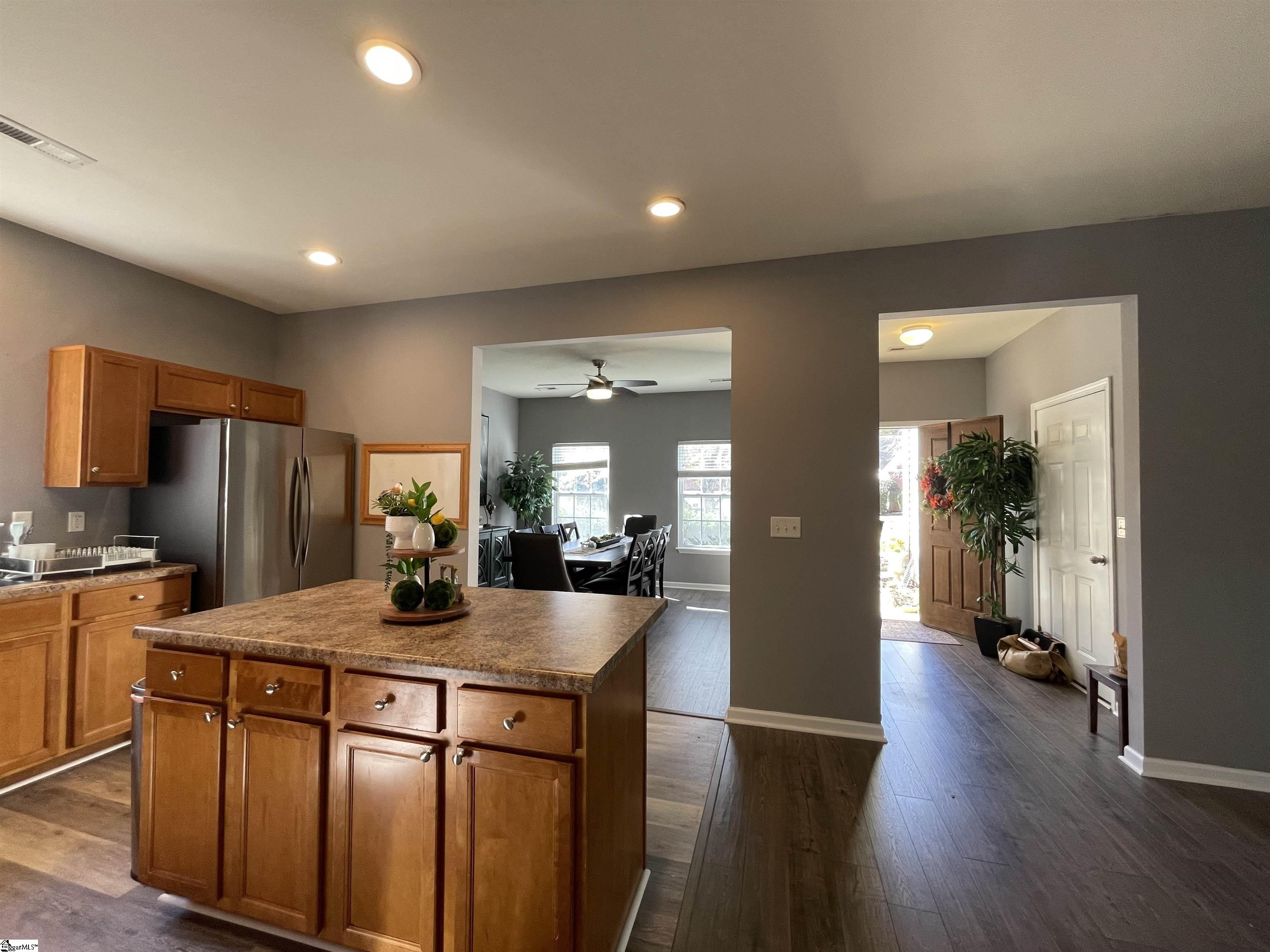 214 Rachel Evans Drive Boiling Springs, SC 29316 - Photo 5 of 37