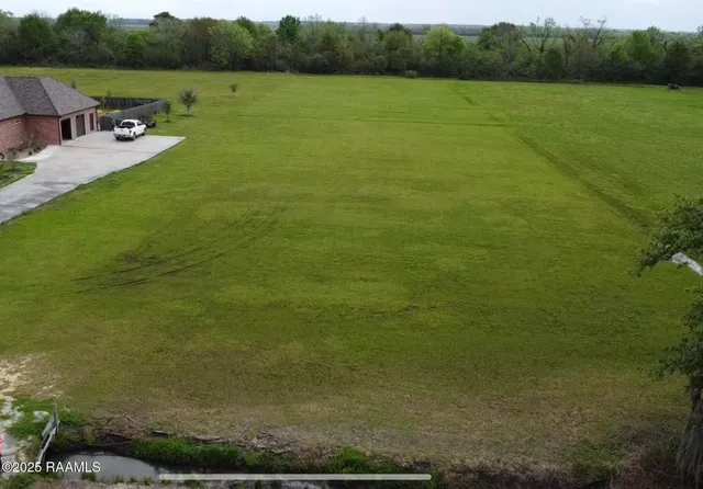 $68,000 | 819 Crochet Road, New Iberia, LA 70563