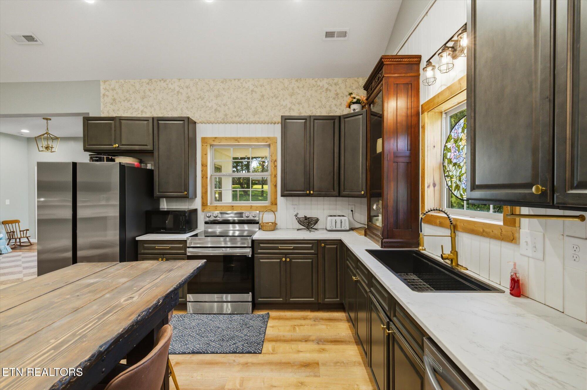 327 Bethel Road Clinton, TN 37716 - Photo 14 of 40 14-327-Bethel-Rd-Clinton-TN-14