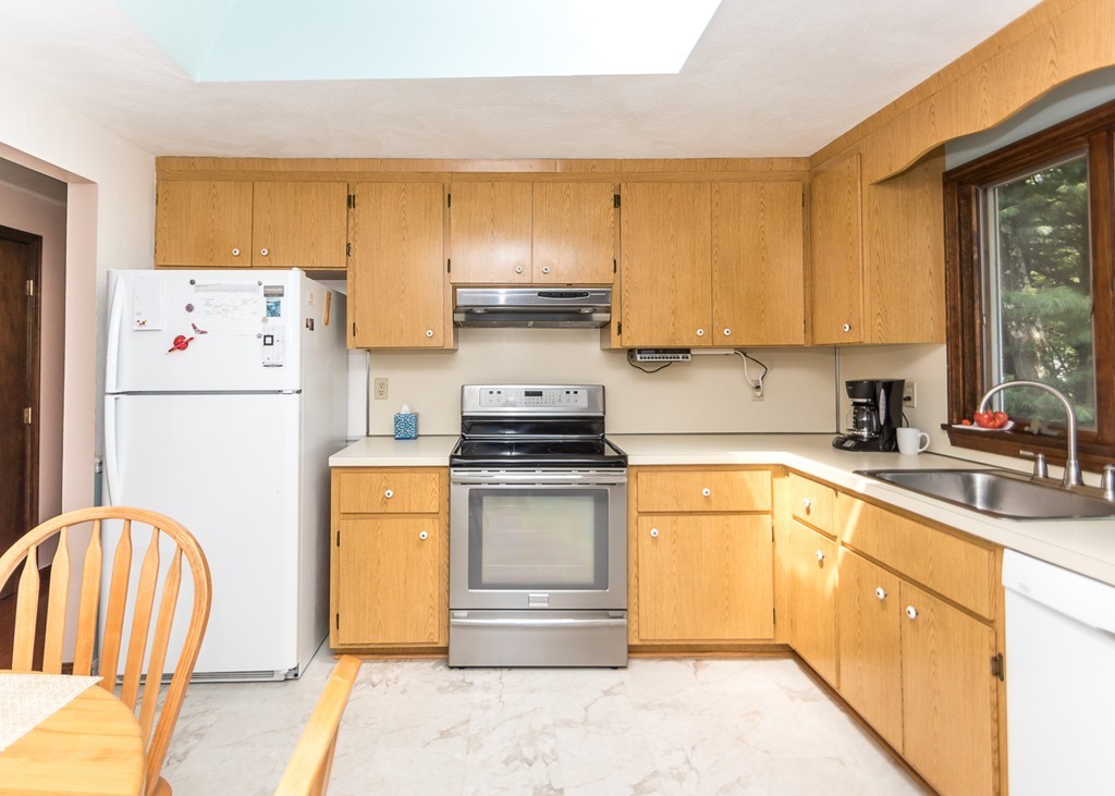 378 Treble Cove Road Billerica, MA 01862 - Photo 10 of 30