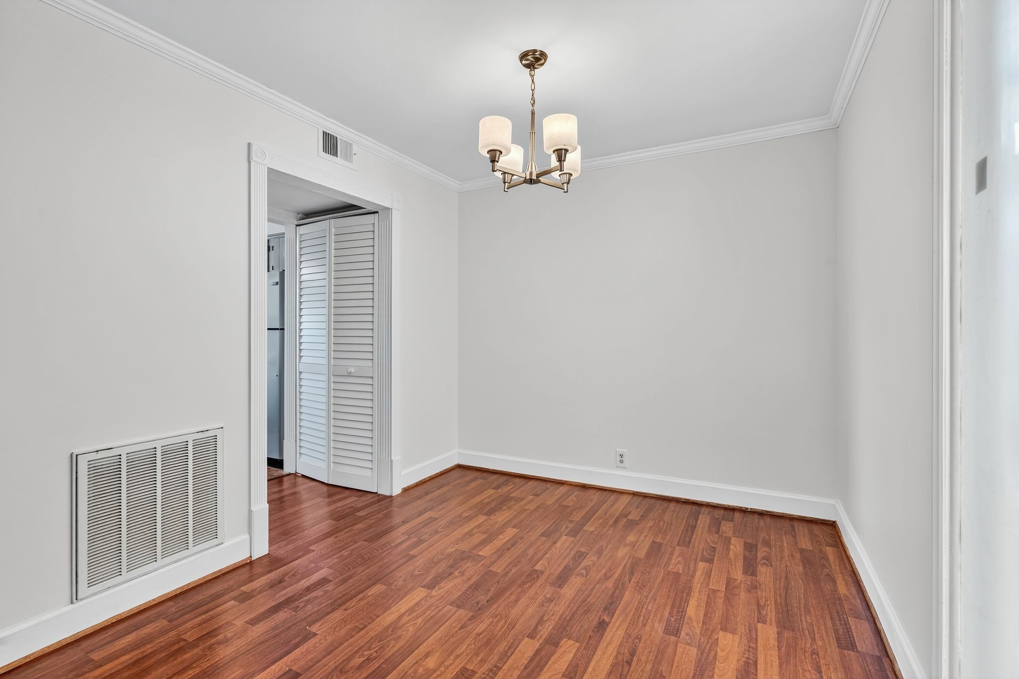 2116 Hobbs Road, Unit M16 Nashville, TN 37215 - Photo 13 of 24 wooden floor in an empty room with a window