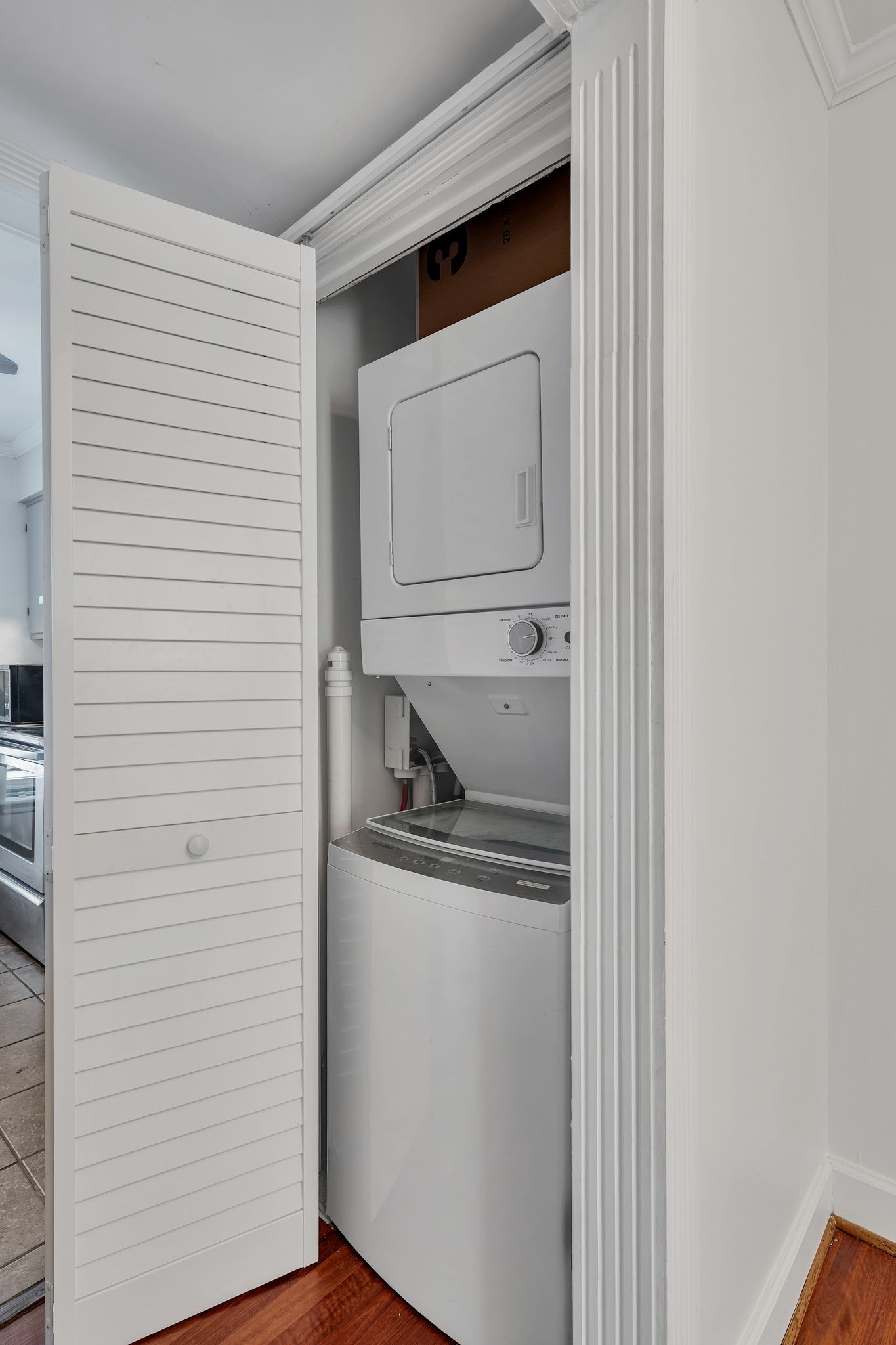 2116 Hobbs Road, Unit M16 Nashville, TN 37215 - Photo 14 of 24 a utility room with a washer and dryer
