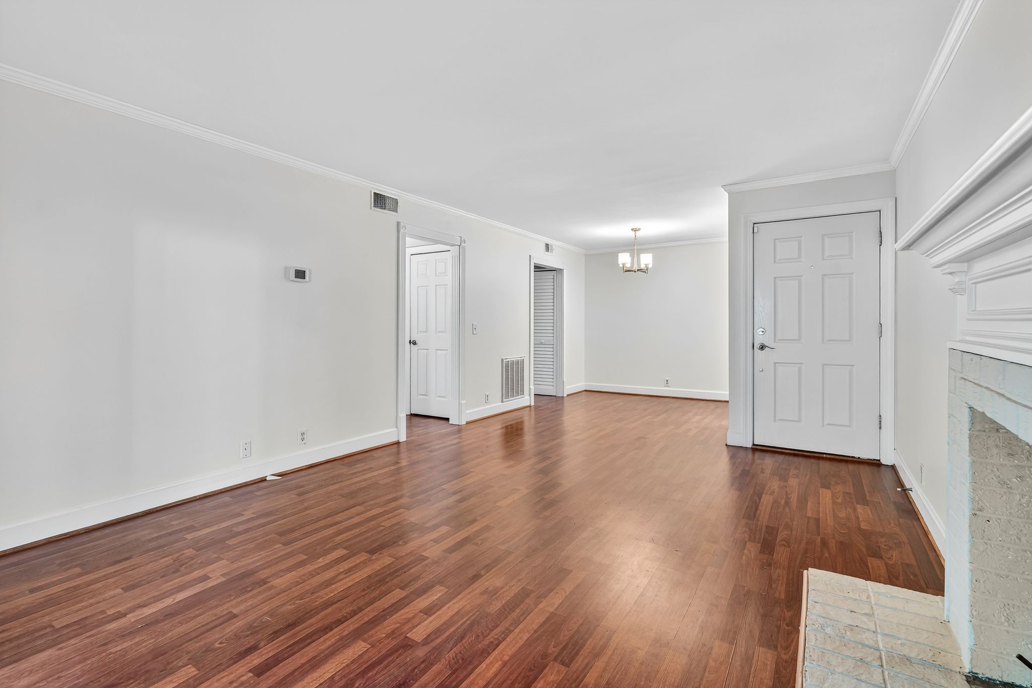 2116 Hobbs Road, Unit M16 Nashville, TN 37215 - Photo 6 of 24 a view of empty room with wooden floor