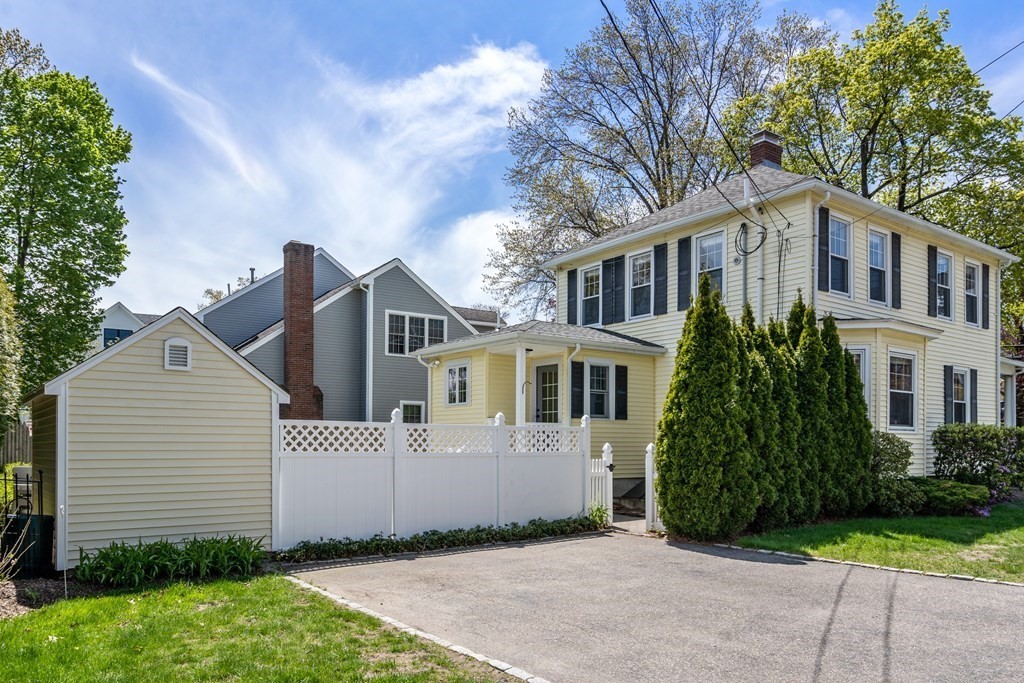 622 Webster Street Needham, MA 02492 - Photo 8 of 38 Gallery Image 8