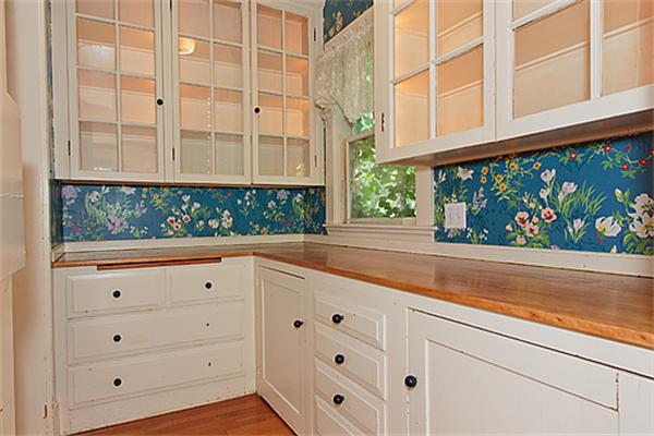 8 Hillcrest Road Belmont, MA 02478 - Photo 12 of 28 Gallery Image 12