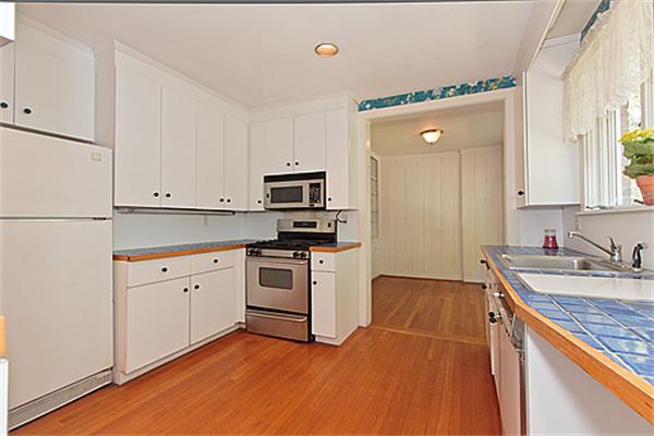 8 Hillcrest Road Belmont, MA 02478 - Photo 13 of 28 Gallery Image 13