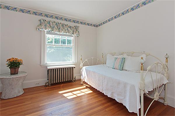 8 Hillcrest Road Belmont, MA 02478 - Photo 17 of 28 Gallery Image 17