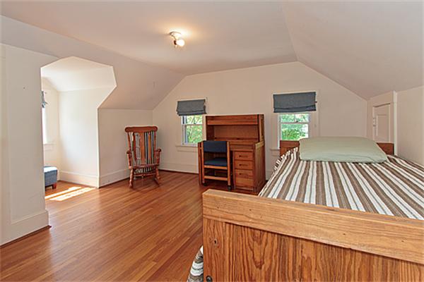 8 Hillcrest Road Belmont, MA 02478 - Photo 19 of 28 Gallery Image 19