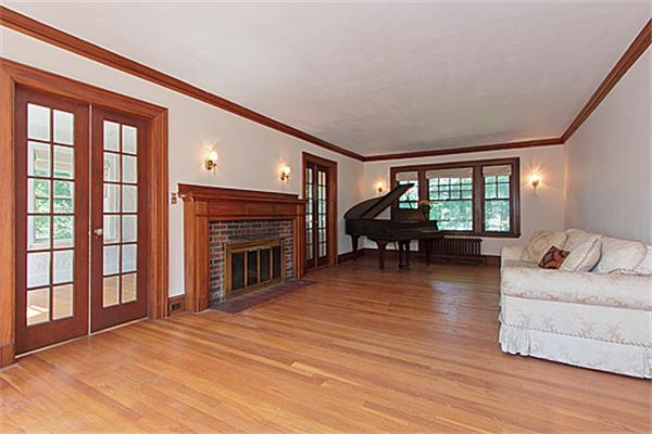 8 Hillcrest Road Belmont, MA 02478 - Photo 4 of 28 Gallery Image 4