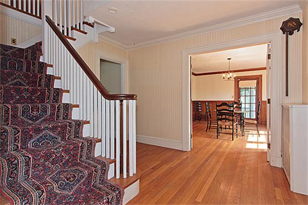 8 Hillcrest Road Belmont, MA 02478 - Photo 8 of 28 Gallery Image 8