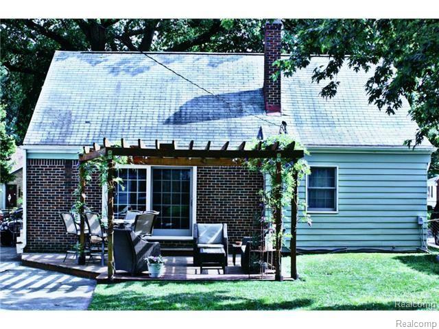 2237 Pembroke Road Birmingham, MI 48009 - Photo 14 of 14 PEMBROKE DECK1.jpg