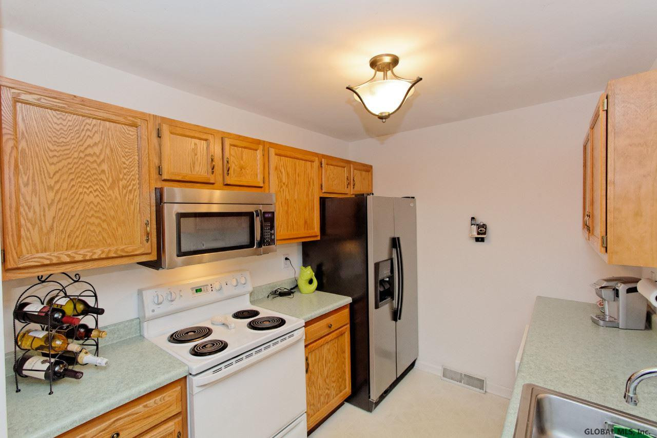 110 Harvard Road Colonie, NY 12189 - Photo 5 of 15 Photo 5