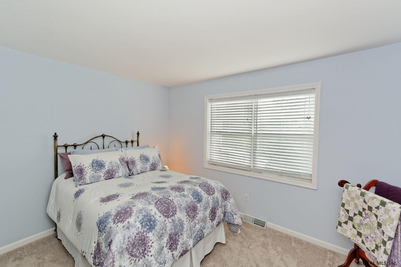 110 Harvard Road Colonie, NY 12189 - Photo 10 of 15 Photo 10