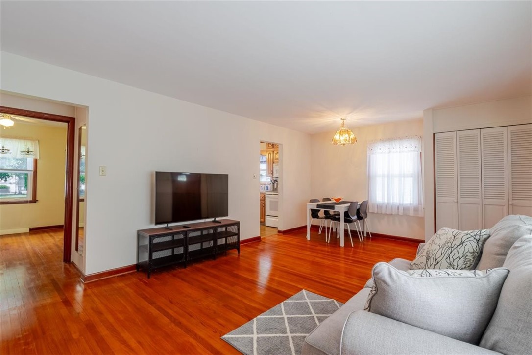 2417 North Maple Avenue Decatur, IL 62526 - Photo 7 of 27