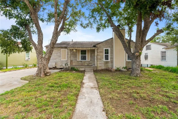 $1,650 | 4106 Christie Street, Corpus Christi, TX 78415