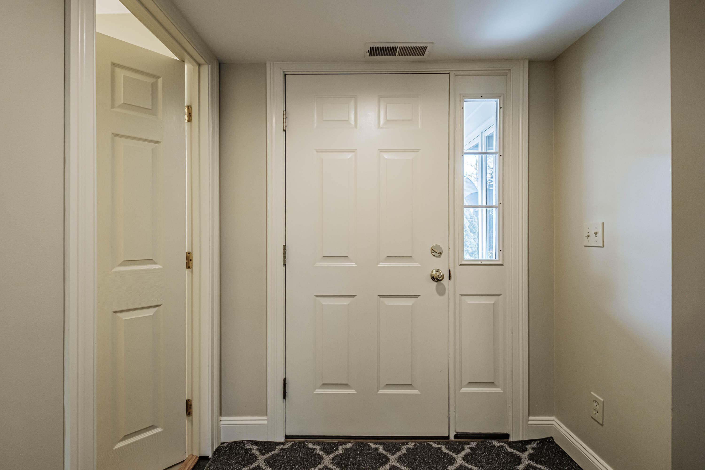 19 Foreside Common Road, Unit 19 Falmouth, ME 04105 - Photo 4 of 42 20220214gp-60007