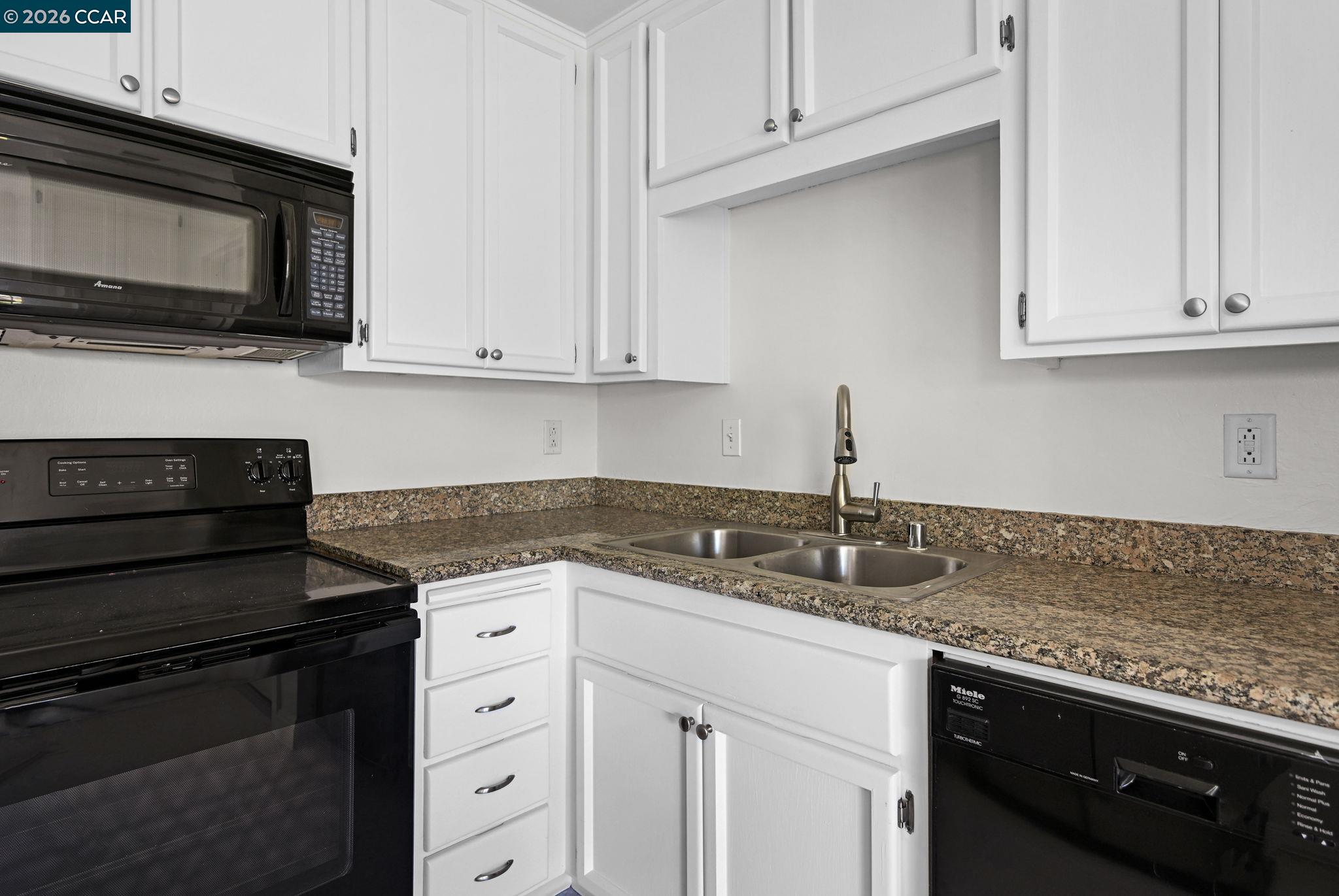 5012 Lakeview Drive, Unit 201 San Ramon, CA 94582 - Photo 14 of 32
