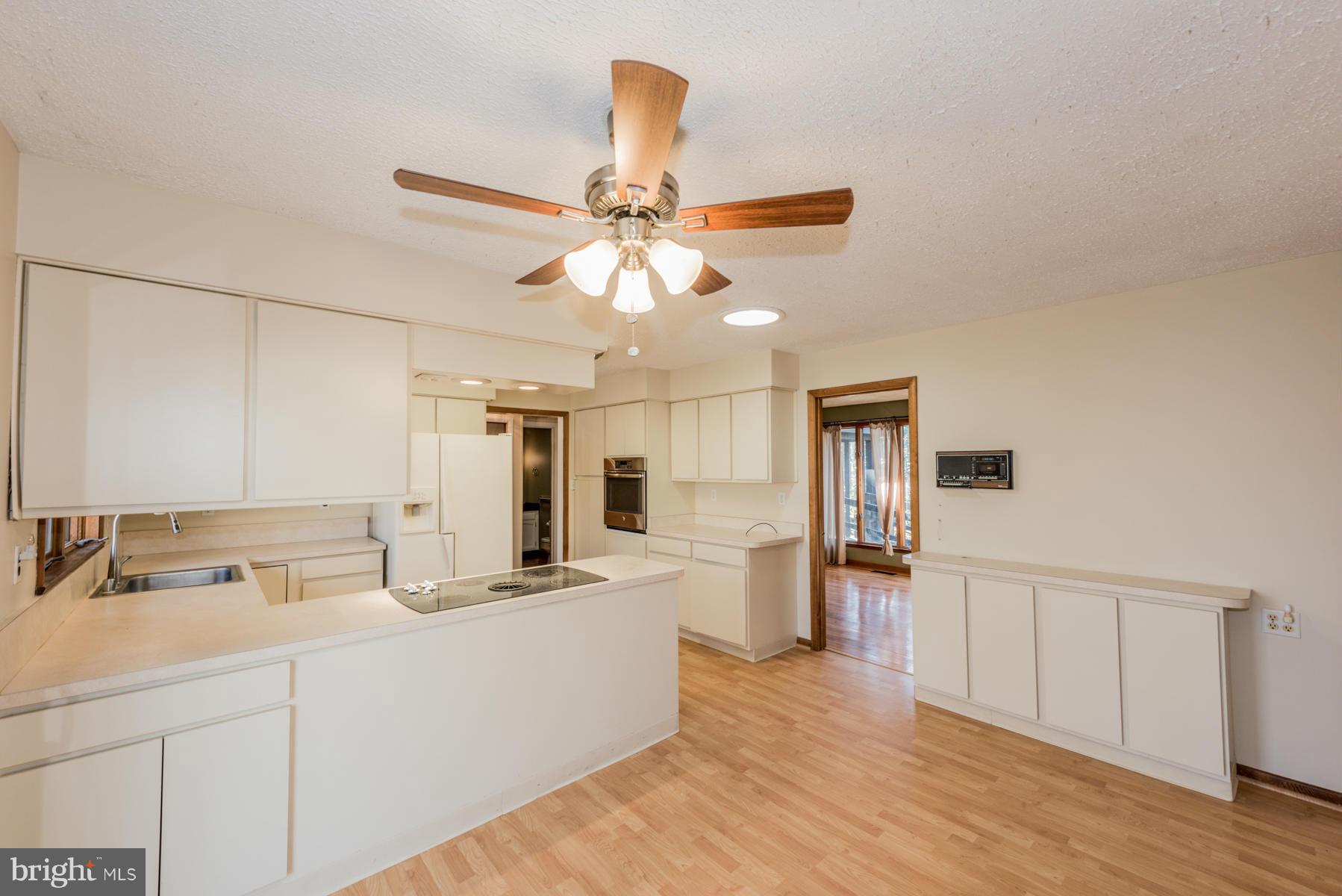 669 Gaither Road Sykesville, MD 21784 - Photo 11 of 30 Kitchen