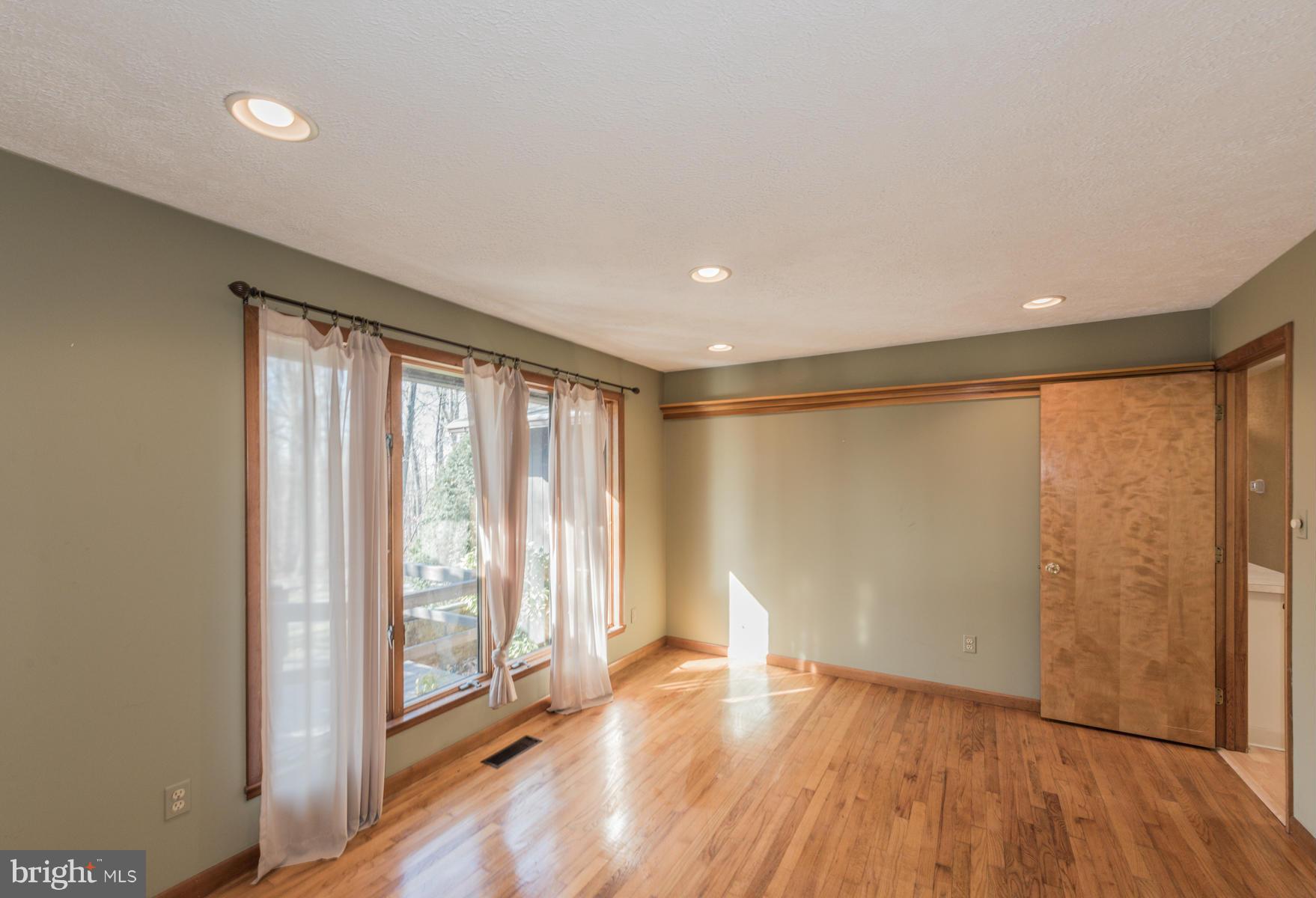 669 Gaither Road Sykesville, MD 21784 - Photo 6 of 30 Dining Room