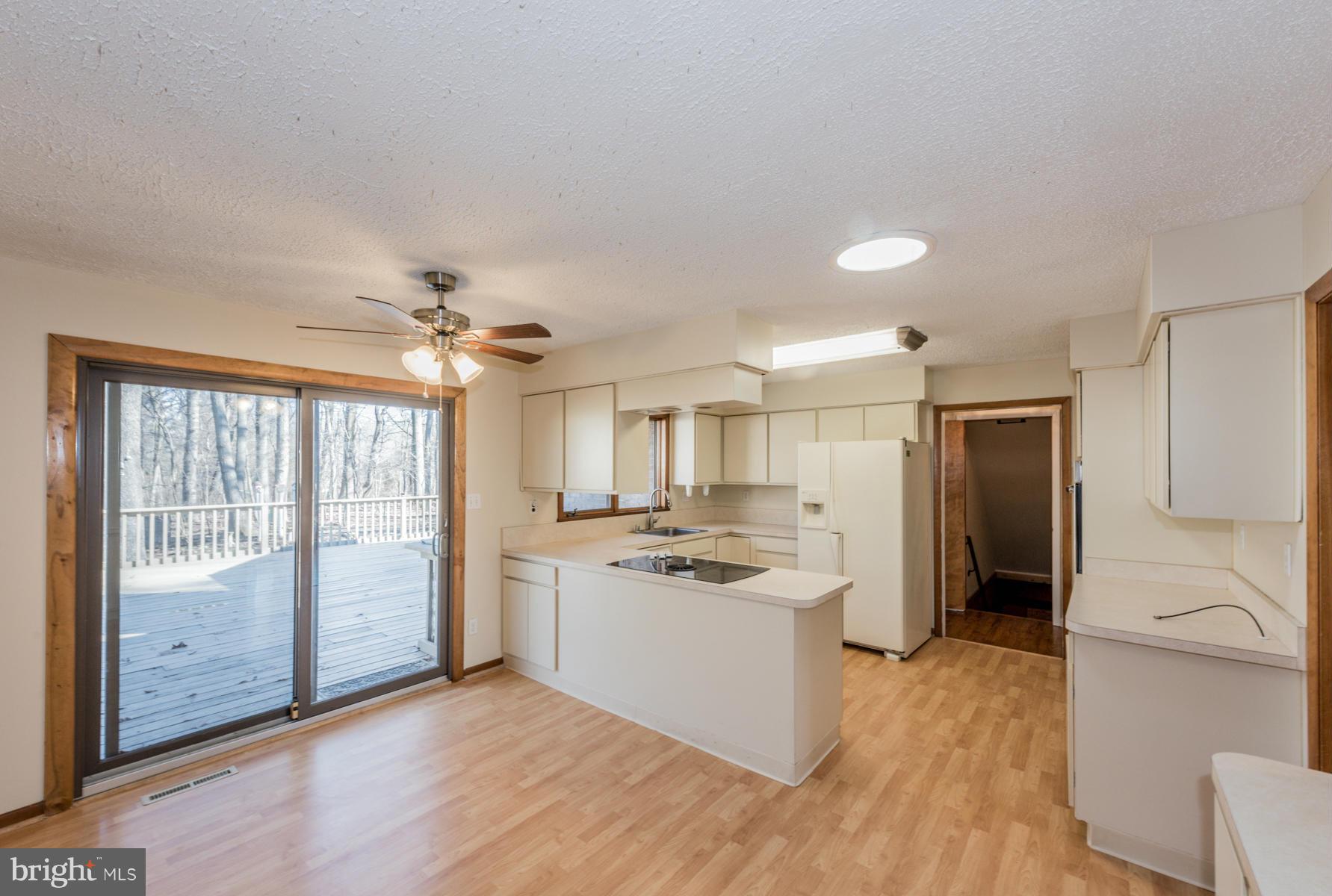 669 Gaither Road Sykesville, MD 21784 - Photo 9 of 30 Kitchen