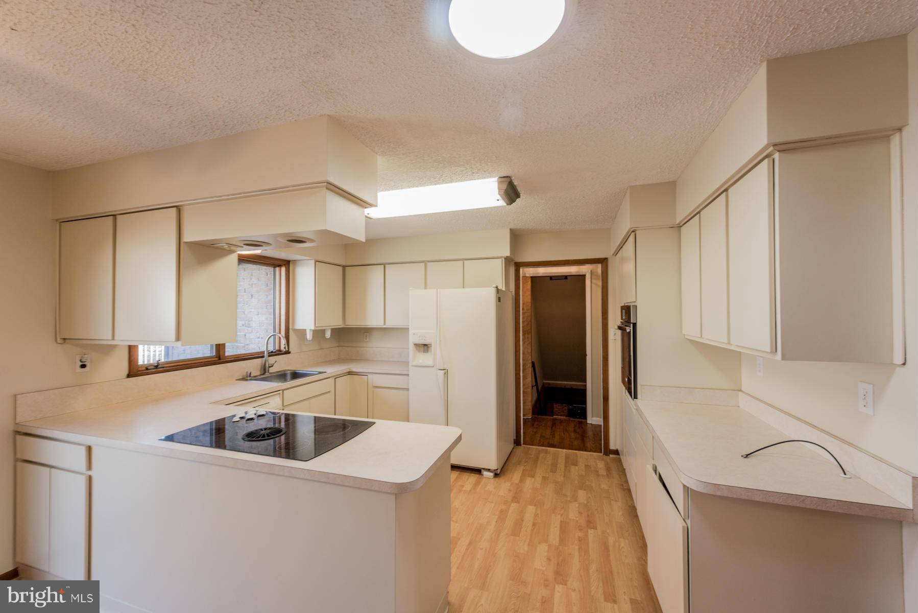 669 Gaither Road Sykesville, MD 21784 - Photo 10 of 30 Kitchen