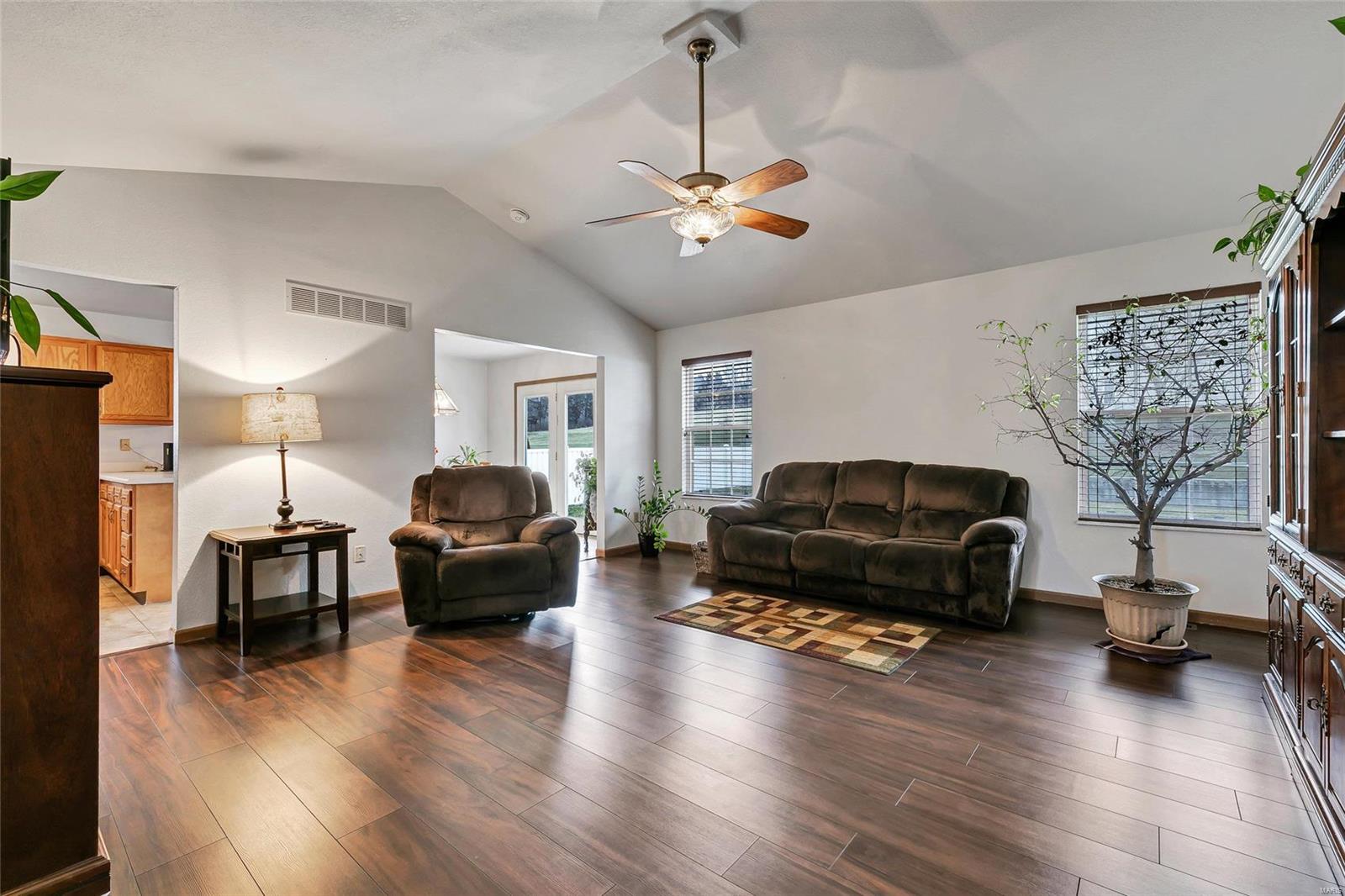 14 Ritter Road Columbia, IL 62236 - Photo 5 of 27 Gallery Image 5