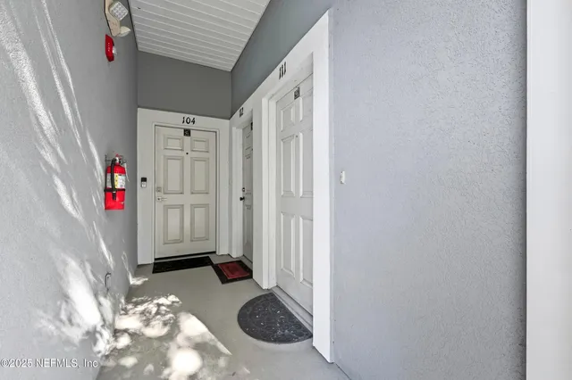 $189,000 | 8216 White Falls Boulevard, Unit 111, Jacksonville, FL 32256