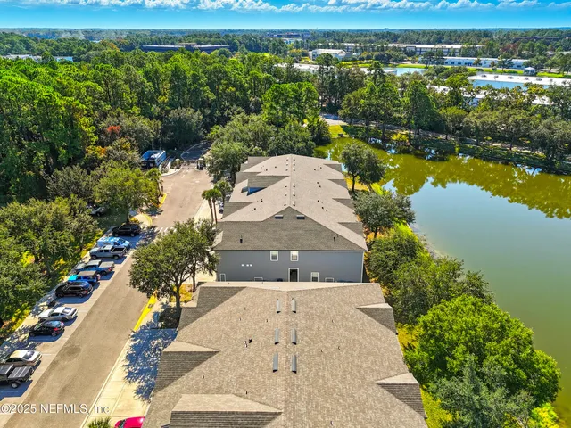 $189,000 | 8216 White Falls Boulevard, Unit 111, Jacksonville, FL 32256