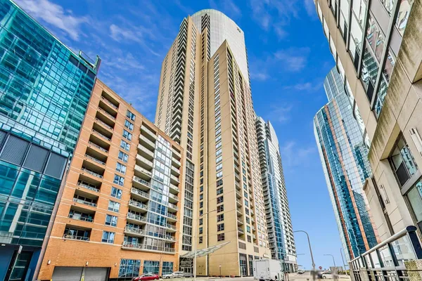 $2,350 | 420 East Waterside Drive, Unit 612, Chicago, IL 60601