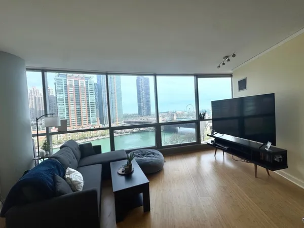 $2,350 | 420 East Waterside Drive, Unit 612, Chicago, IL 60601