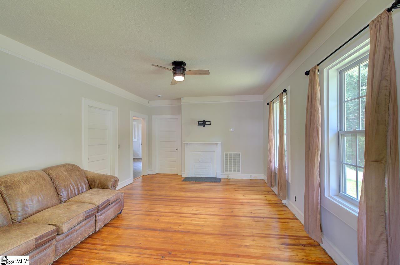 19 Clemson Street Liberty, SC 29657 - Photo 6 of 44