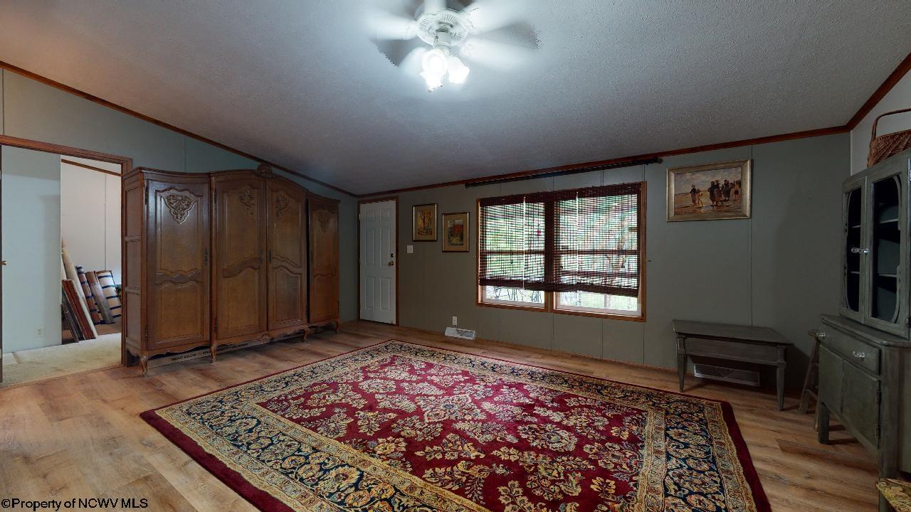 154 Everson Road Fairmont, WV 26554 - Photo 3 of 28 Gallery Image 3