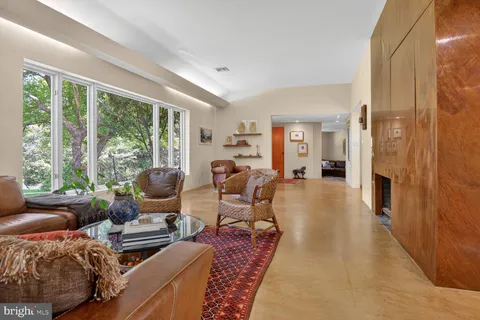 $2,000,000 | 3439 Malbrook Drive, Falls Church, VA 22044