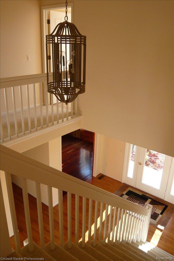 4211 Ridge Side Drive Rochester, MI 48306 - Photo 3 of 14 Grand Staircase