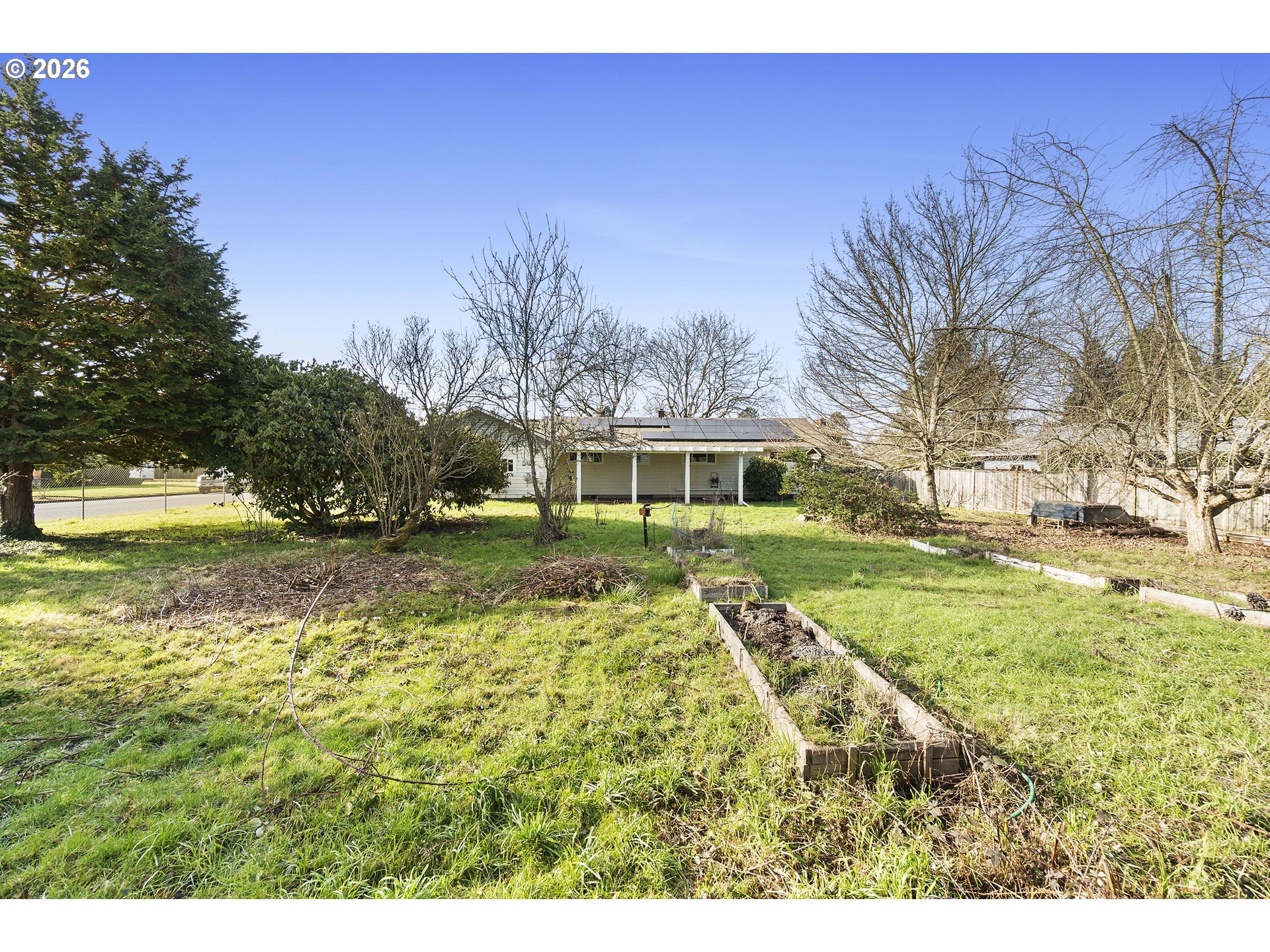 894 Meadowlawn Drive Southeast Salem, OR 97317 - Photo 11 of 48