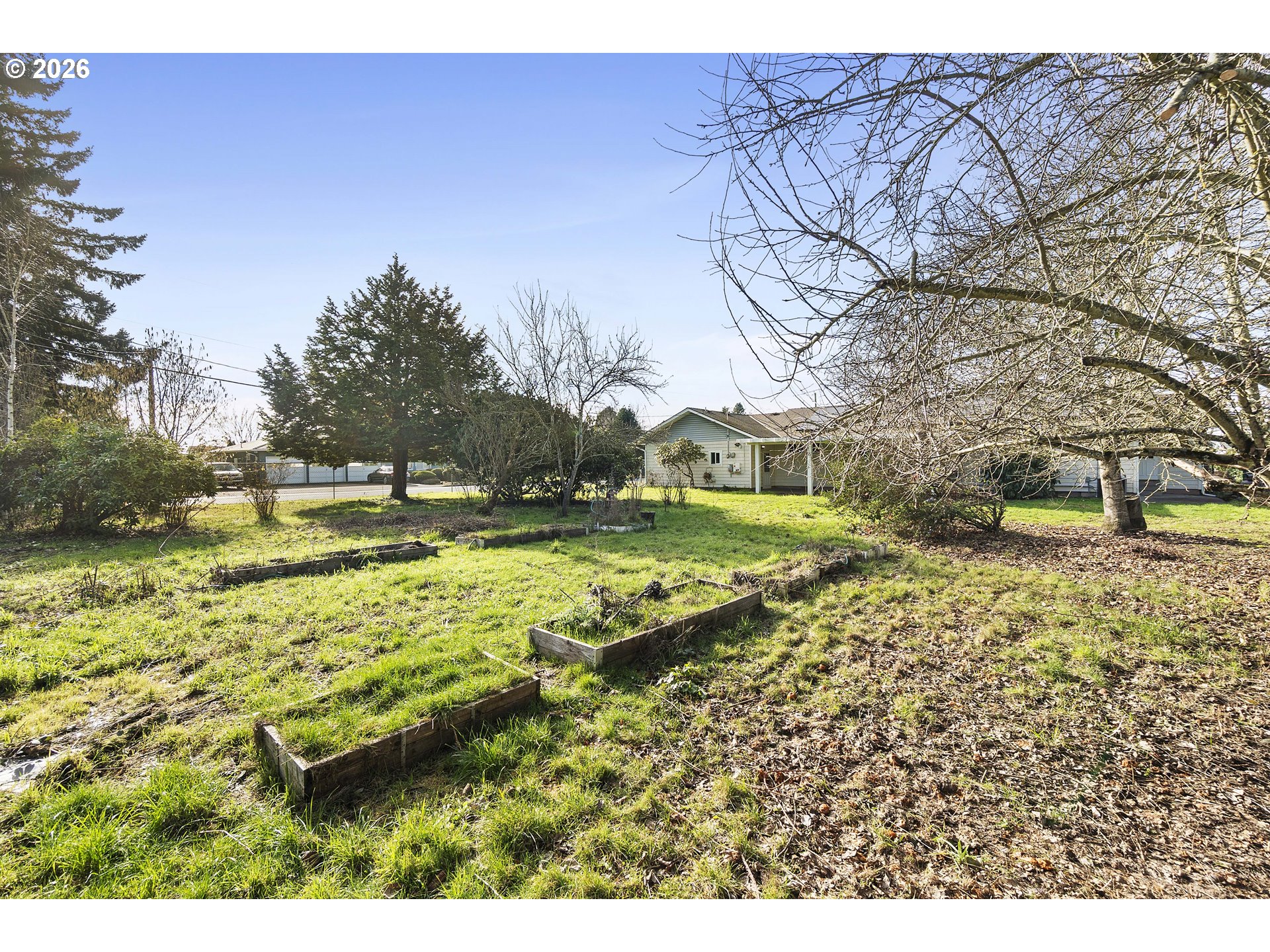 894 Meadowlawn Drive Southeast Salem, OR 97317 - Photo 12 of 48