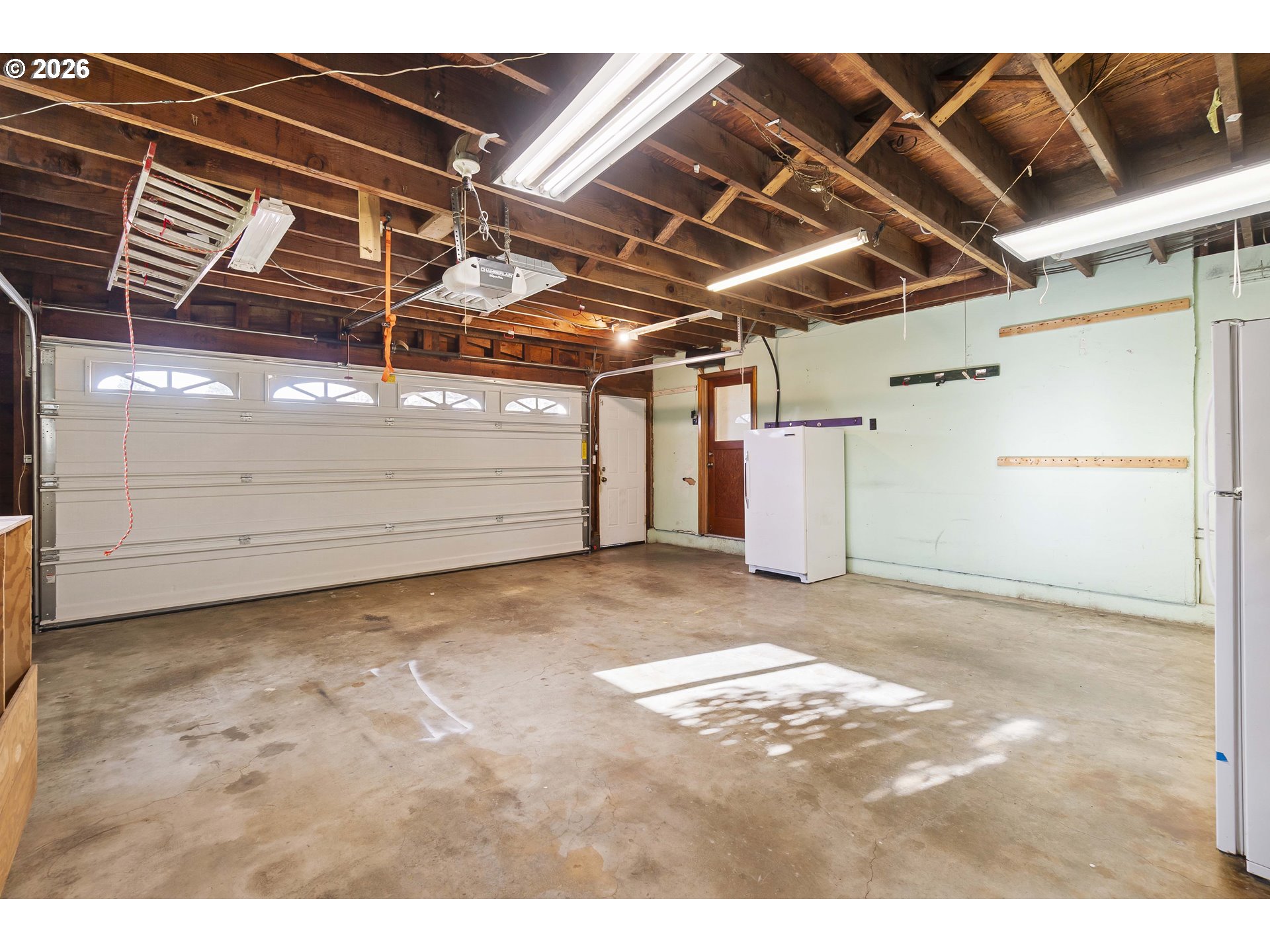 894 Meadowlawn Drive Southeast Salem, OR 97317 - Photo 34 of 48