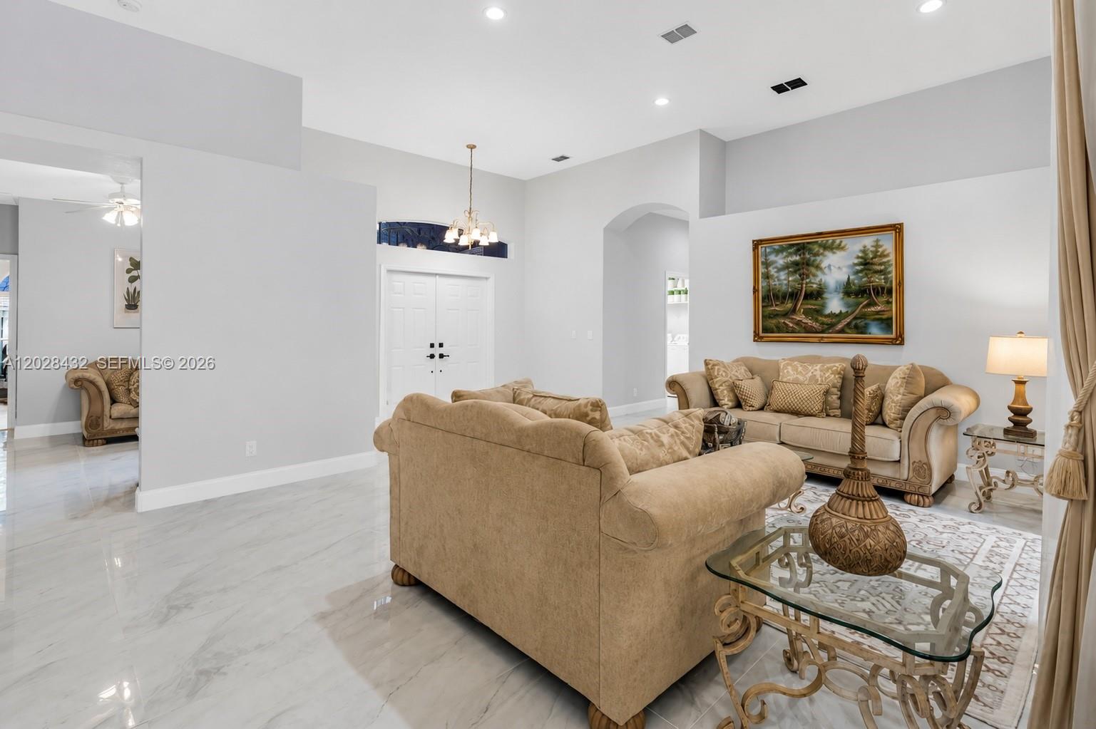 3852 Oak Ridge Circle Weston, FL 33331 - Photo 10 of 57