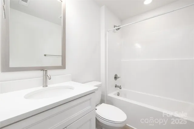 $335,000 | 307 East Glendale Avenue, Mount Holly, NC 28120