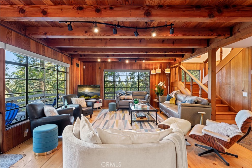 309 Castle Gate Road Lake Arrowhead, CA 92352 - Photo 8 of 58 Gallery Image 8