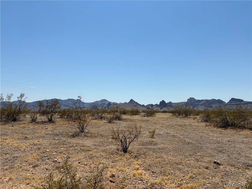 2161 Cowlic Road Golden Valley, AZ 86413 - Photo 2 of 12 a view of mountain view with mountain view