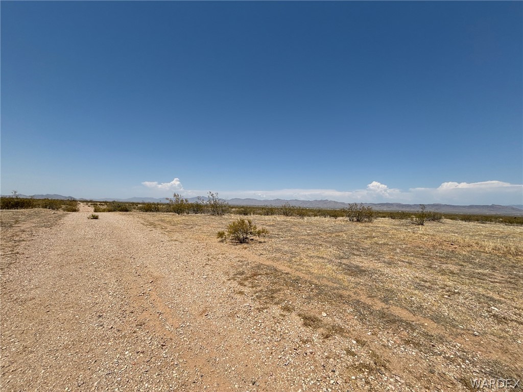 2161 Cowlic Road Golden Valley, AZ 86413 - Photo 8 of 12