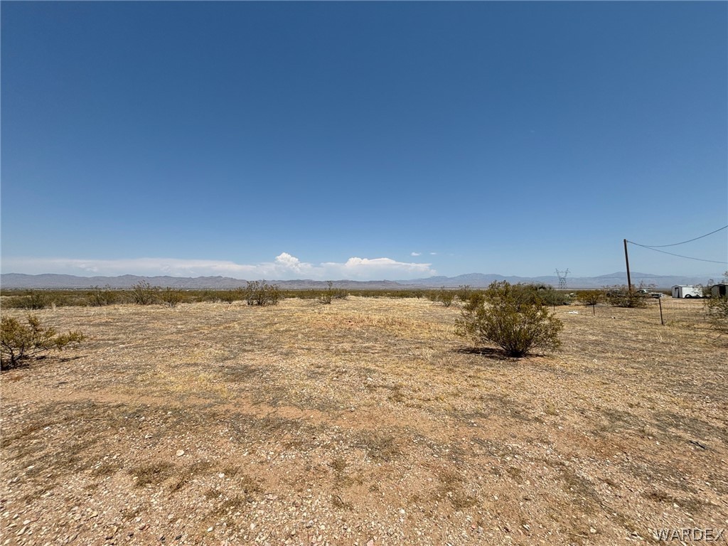 2161 Cowlic Road Golden Valley, AZ 86413 - Photo 9 of 12 a view of an ocean