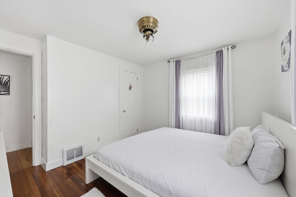 63 Fordham Street Springfield, MA 01104 - Photo 16 of 39