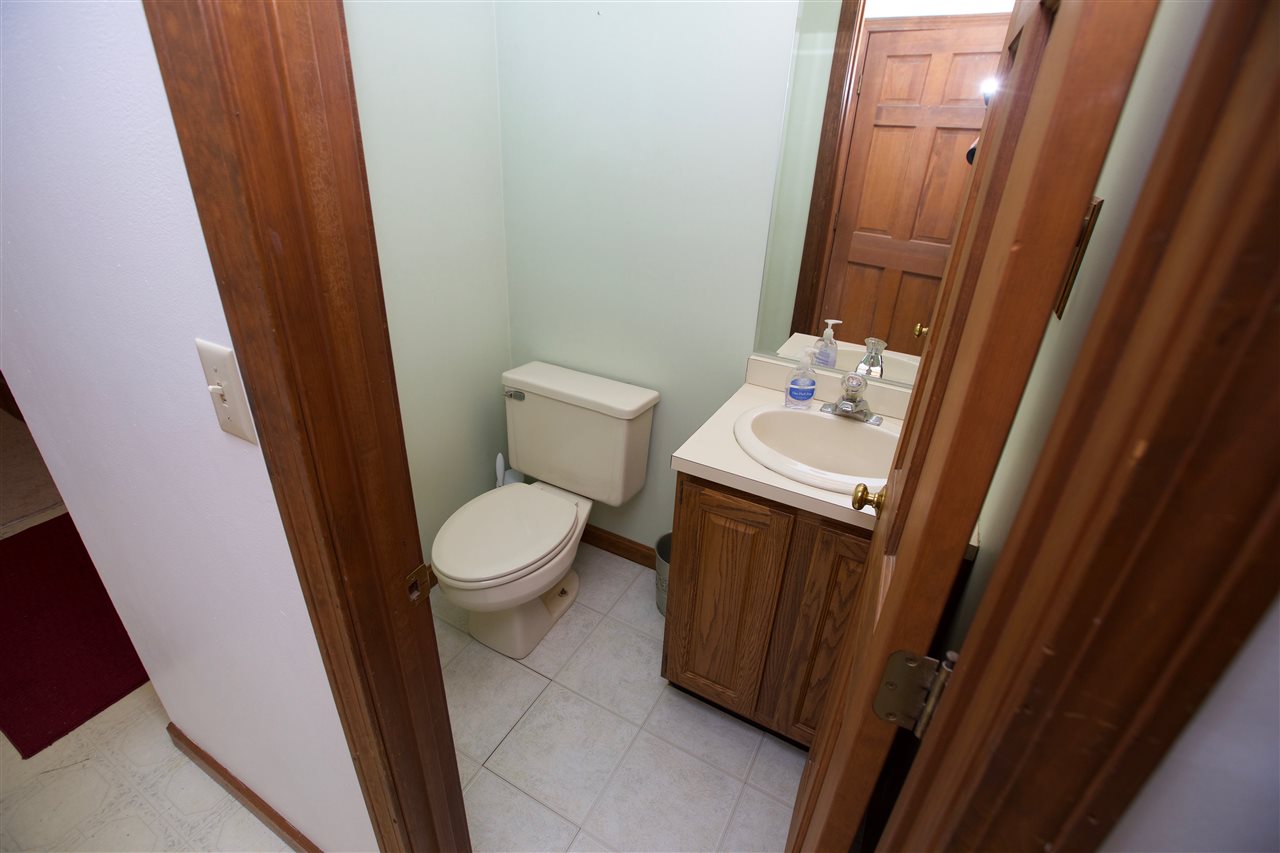 53 Lawrence Road Merrimack, NH 03054 - Photo 11 of 32