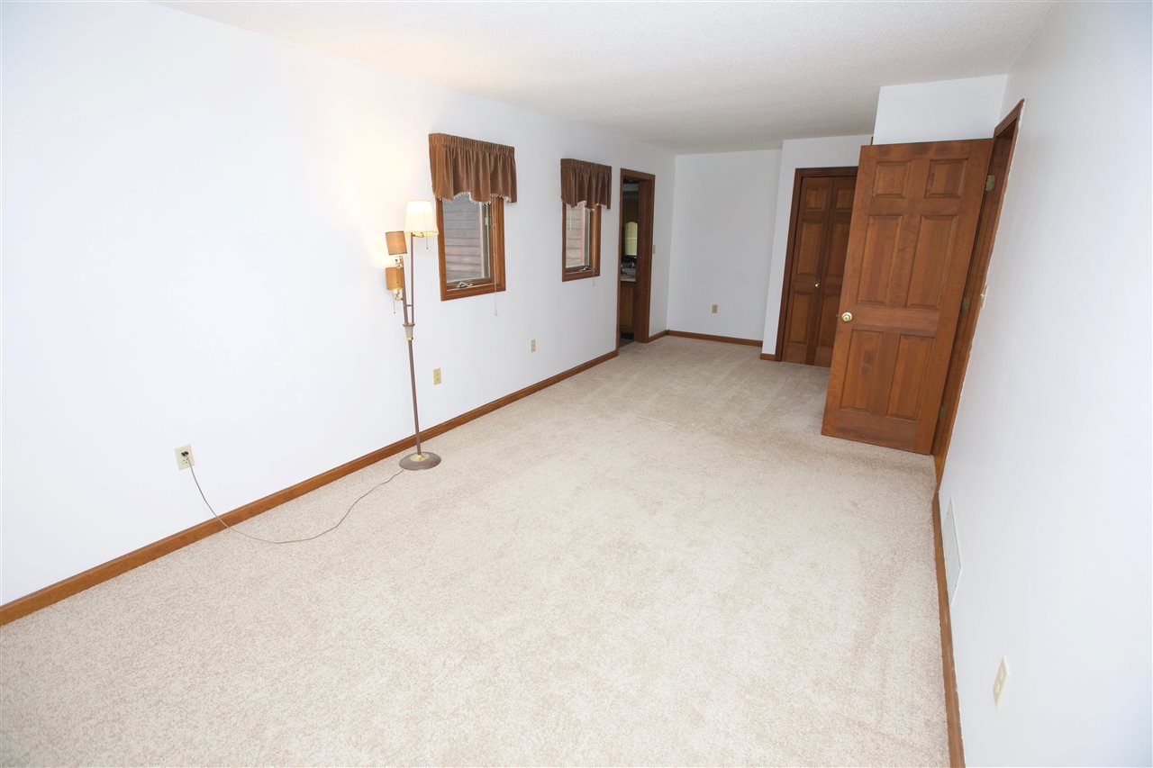 53 Lawrence Road Merrimack, NH 03054 - Photo 12 of 32