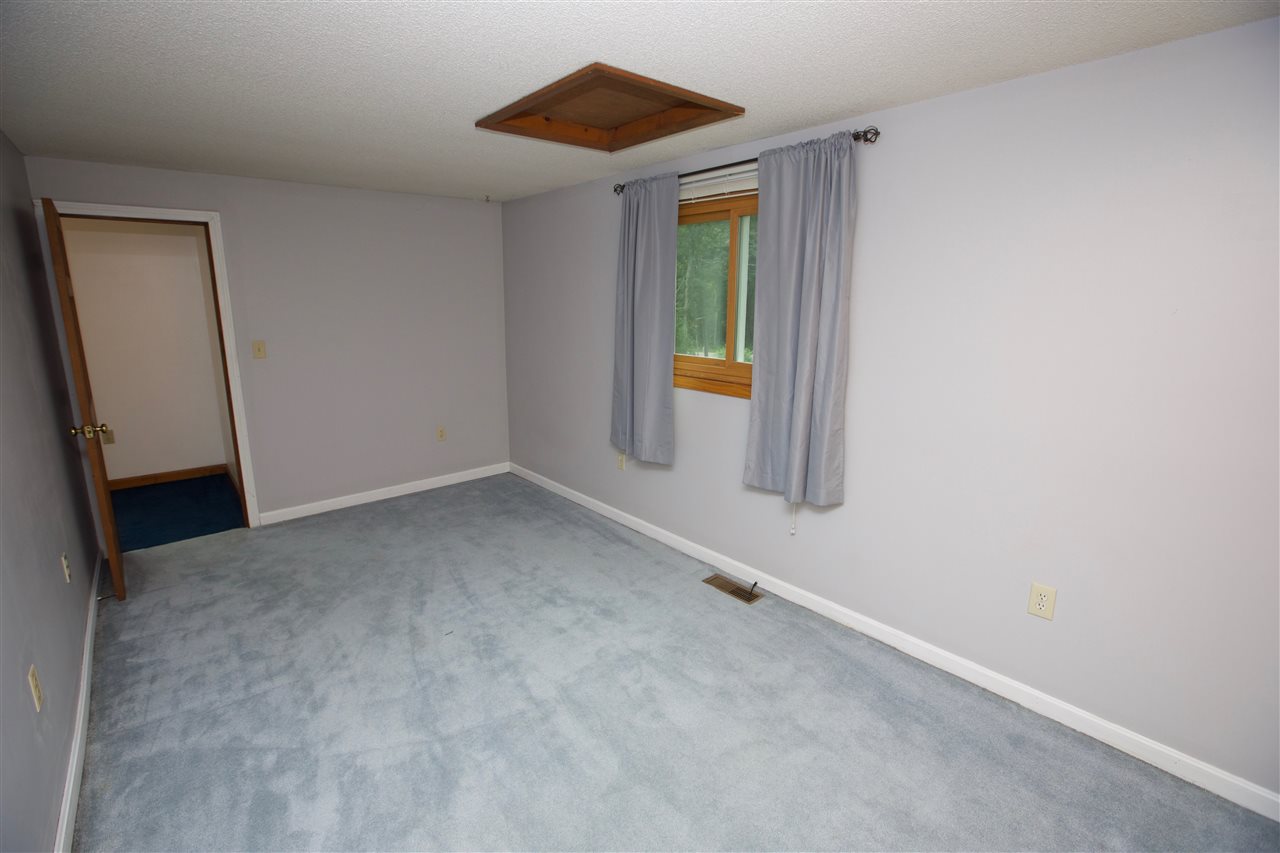 53 Lawrence Road Merrimack, NH 03054 - Photo 29 of 32