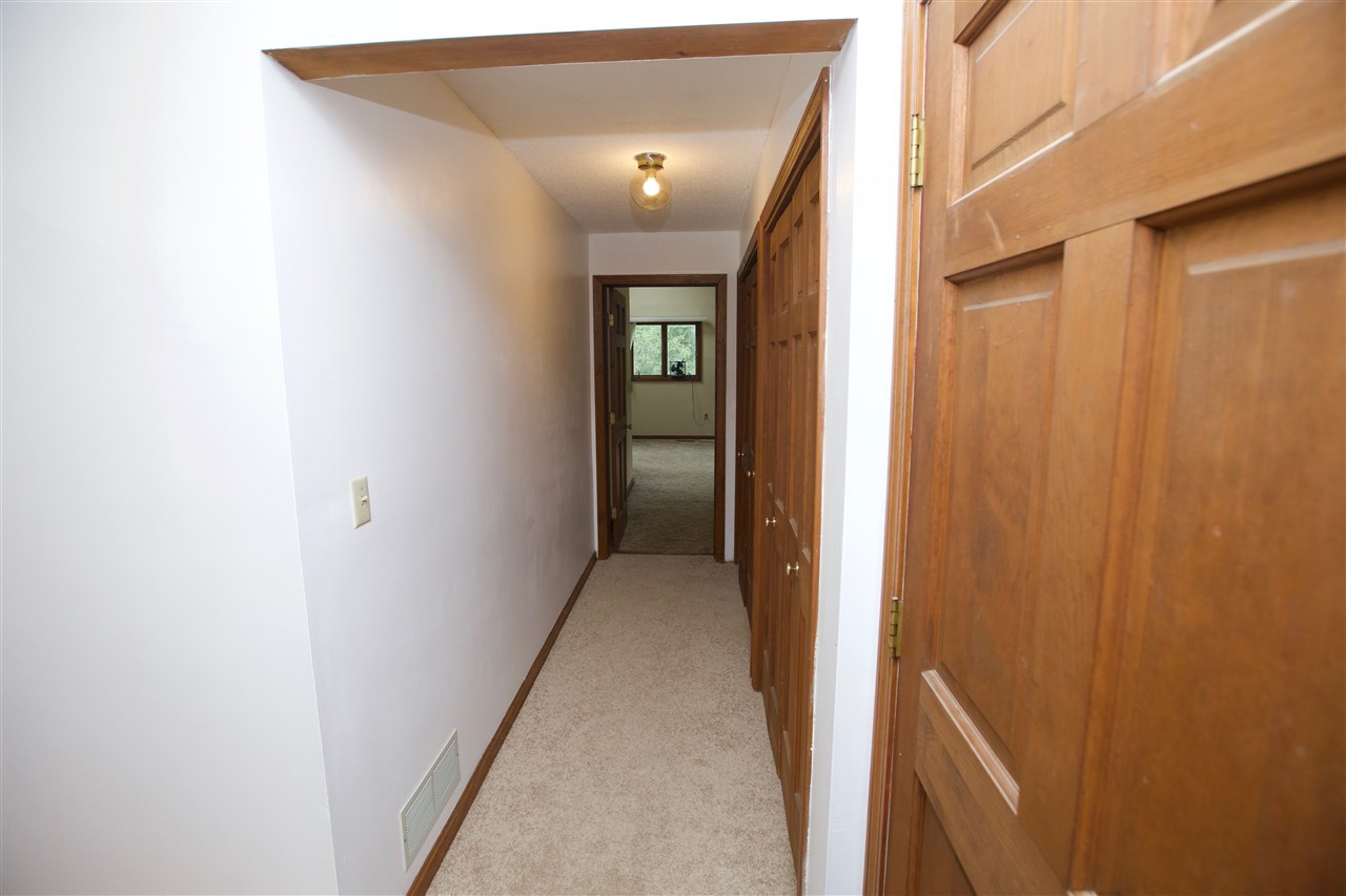 53 Lawrence Road Merrimack, NH 03054 - Photo 8 of 32