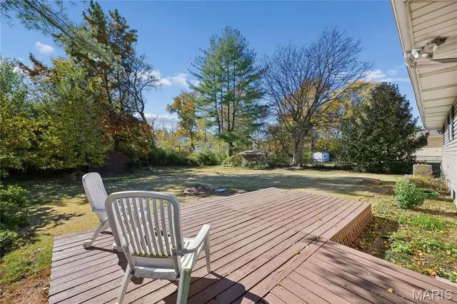 $220,000 | 704 Idaho Drive, Arnold, MO 63010