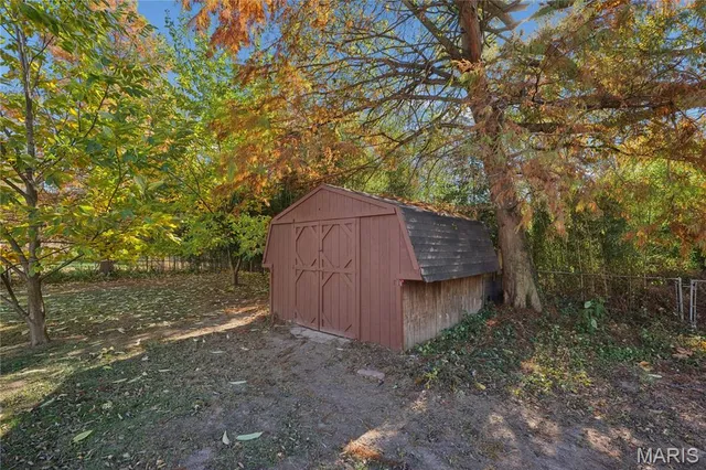 $220,000 | 704 Idaho Drive, Arnold, MO 63010